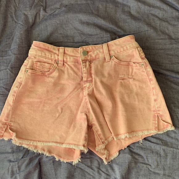 Time and Tru Pants - 🚨 4 for $20 Time and Tru distressed high rise pink denim shorts